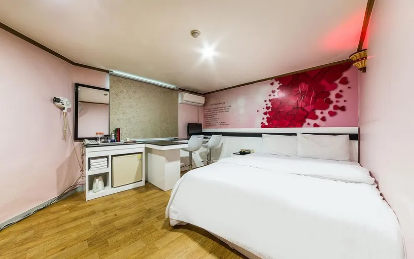 Cheongnyangni Dongbu Motel - Image 1
