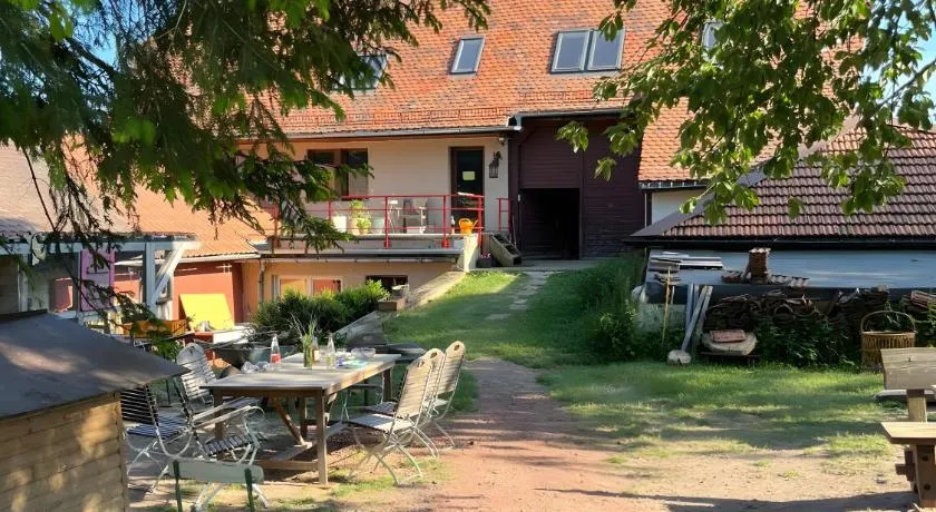 Das Falken Nest - Image 1