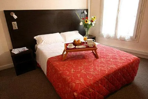 Hotel Savoy - Image 1