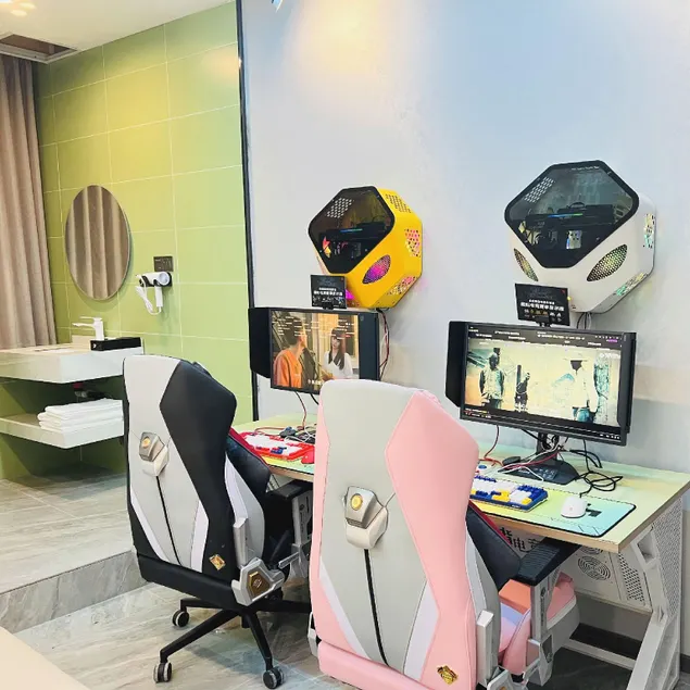 Biubiu Gaming Hotel (Huaihai Global Port High-speed Railway East Station Branch) - Image 1