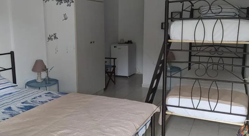 Eleni Karouti rooms for rent - Image 1