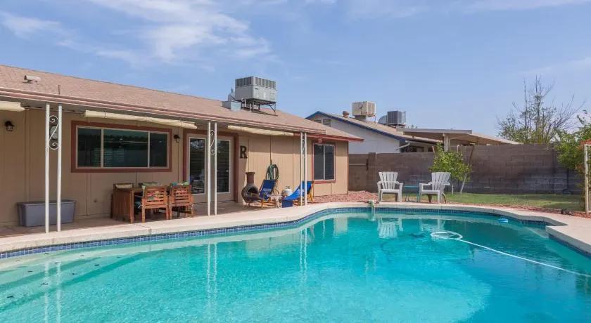 Charming House Pool Near Kiwanis Park Freeways - Image 1