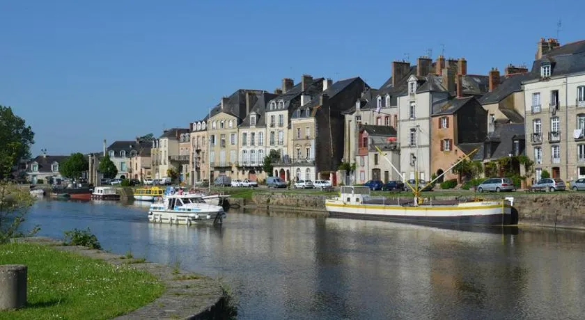 Spacieux T3 lumineux dans quartier historique avec wifi - Image 1