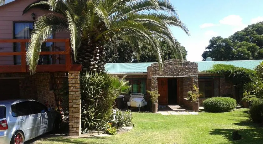 Little Lotta Cottage - Image 1