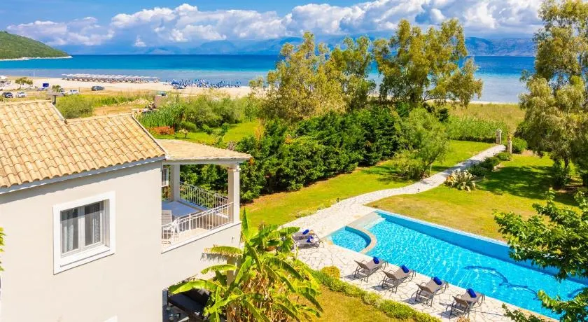 Ormos Beach House - Image 1