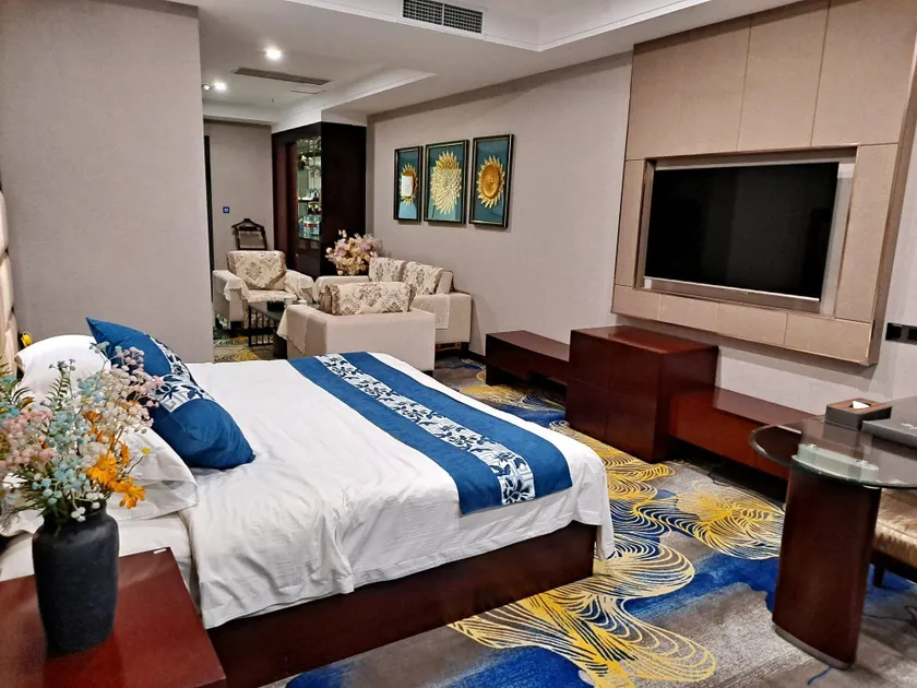 Ao Cheng International Hotel - Image 1