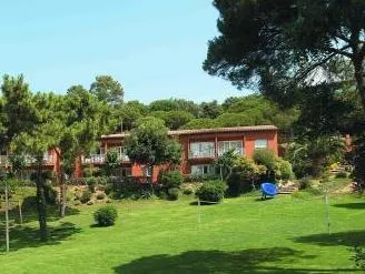 Albamar Apartaments - Image 1