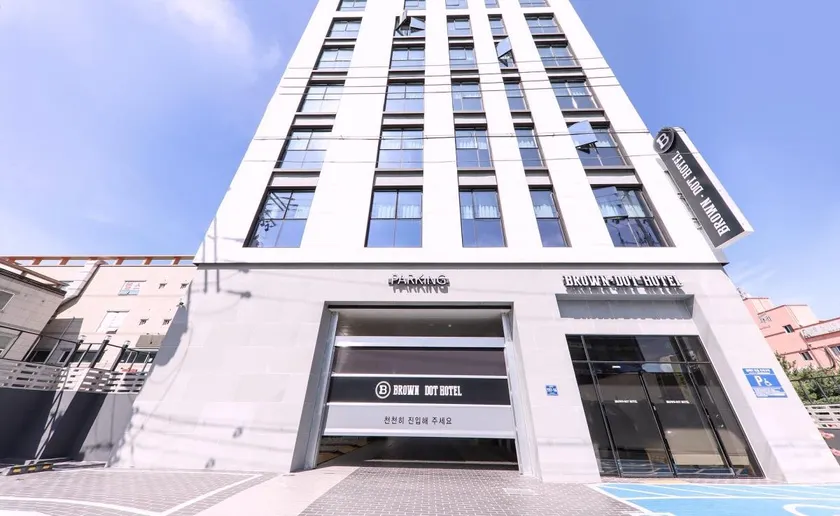 Brown Dot Hotel Yangsan Seochang - Image 1