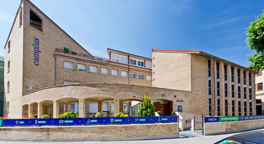 Camplus Pamplona - Image 1