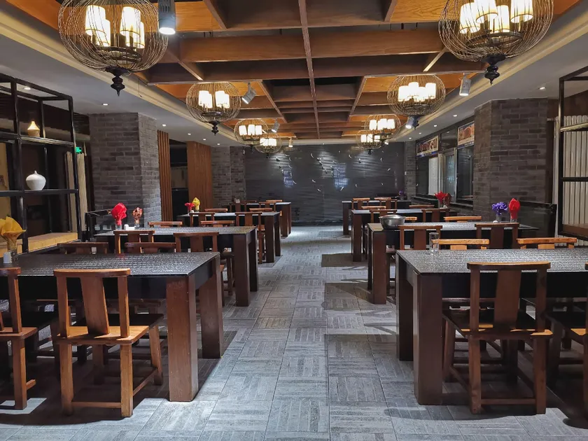 Pingliang Hengyang Holiday Hotel (Railway Station East Station) - Image 1