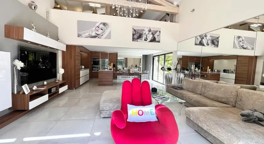 Gîte BB Chic du Domaine de la Franquette - Piscine Chauffée & SPA - Image 1