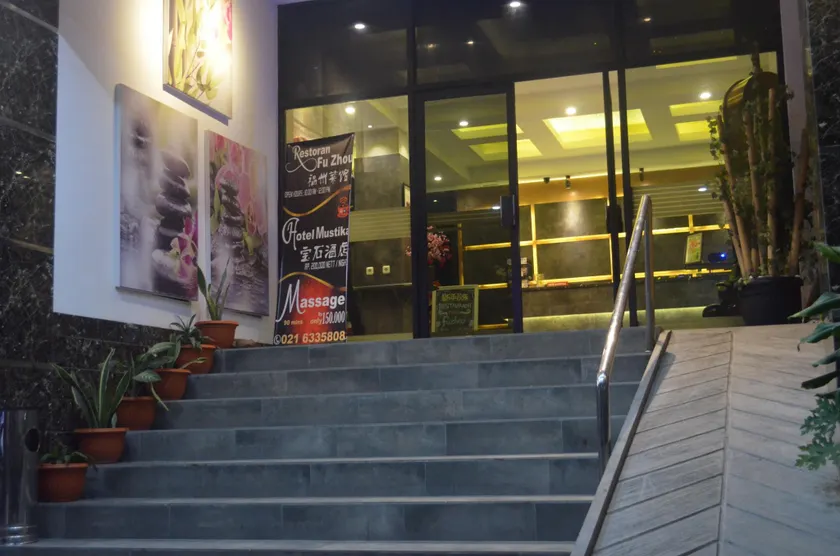 Hotel Mustika Gajah Mada - Image 1