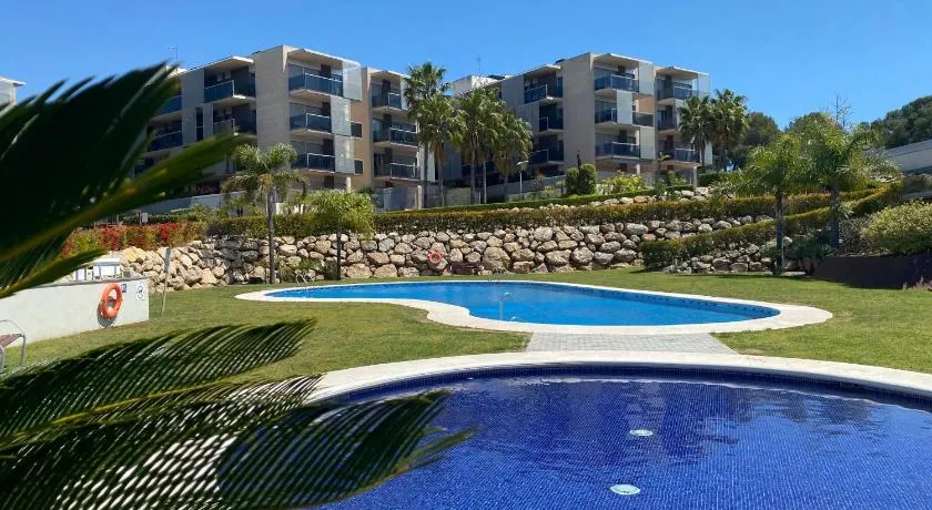 Paradise Aventura - Image 1