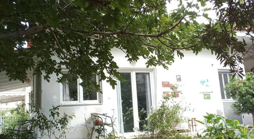 Smal villa loft near the beach - Image 1