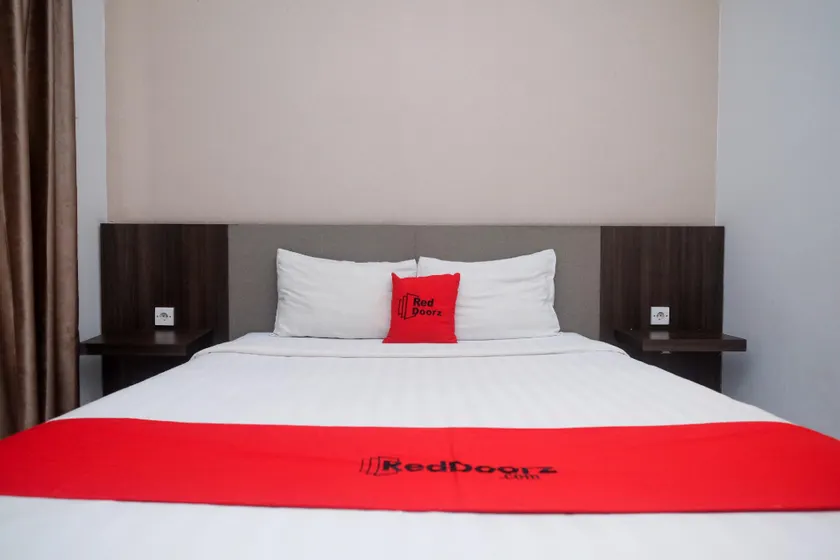 RedDoorz Apartment near Exit Toll Colomadu - Image 1