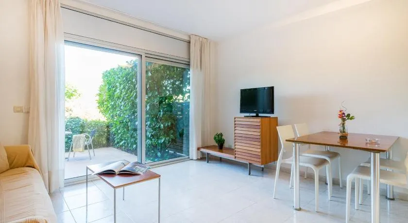 Apartaments Ancora - Image 1