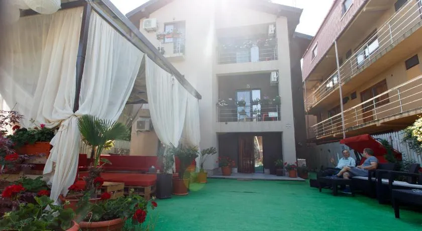 Camere de inchiriat Sandra - Image 1
