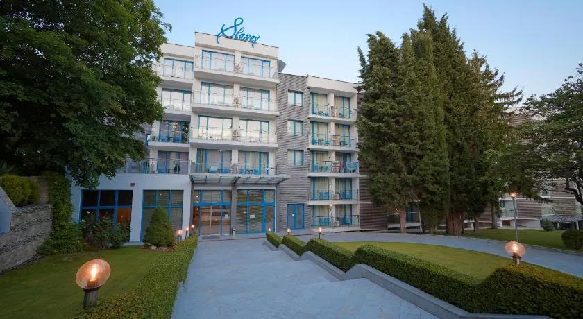 Hotel Slavey - All Inclusive - Image 1