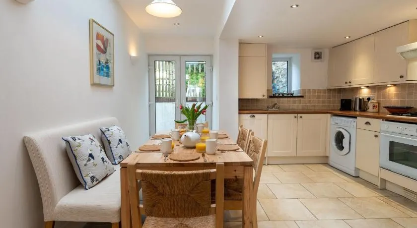 24 Rosemary Lane - Image 1