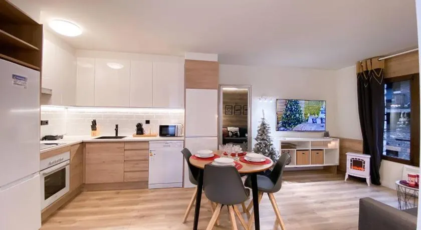 Apartamento Romántico & Céntrico En Encamp - 4pax l by BonesVacances - Image 1