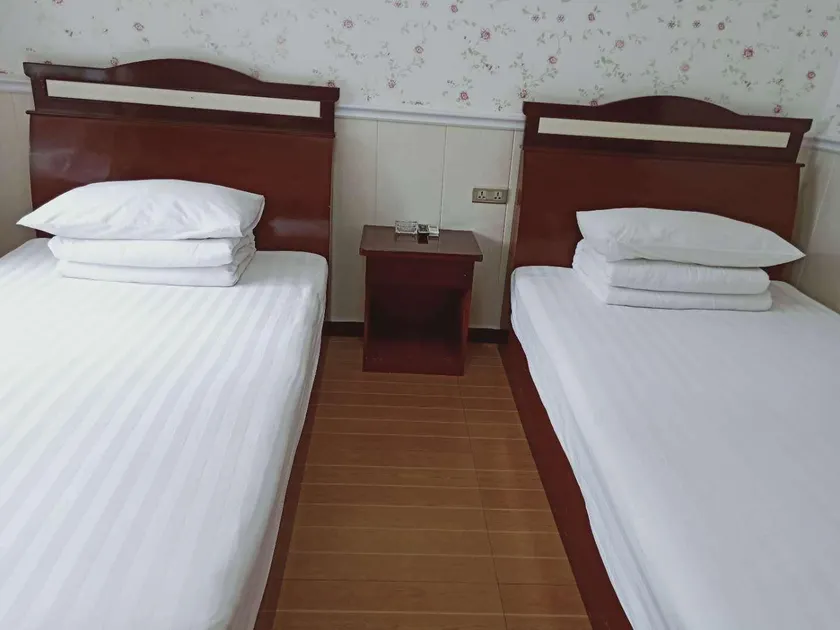 Wujiang Mingzhu Hotel - Image 1