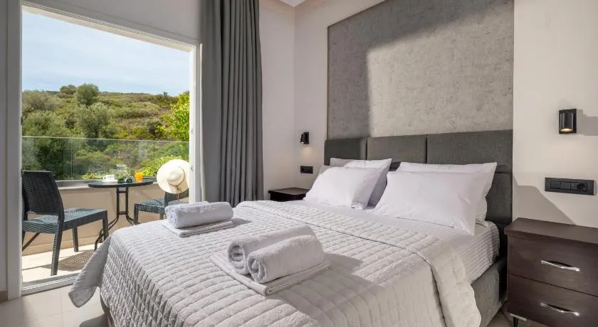 Honey Holiday Hotel - Image 1