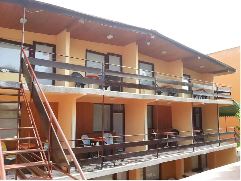 Family Hotel Yulian - Image 1
