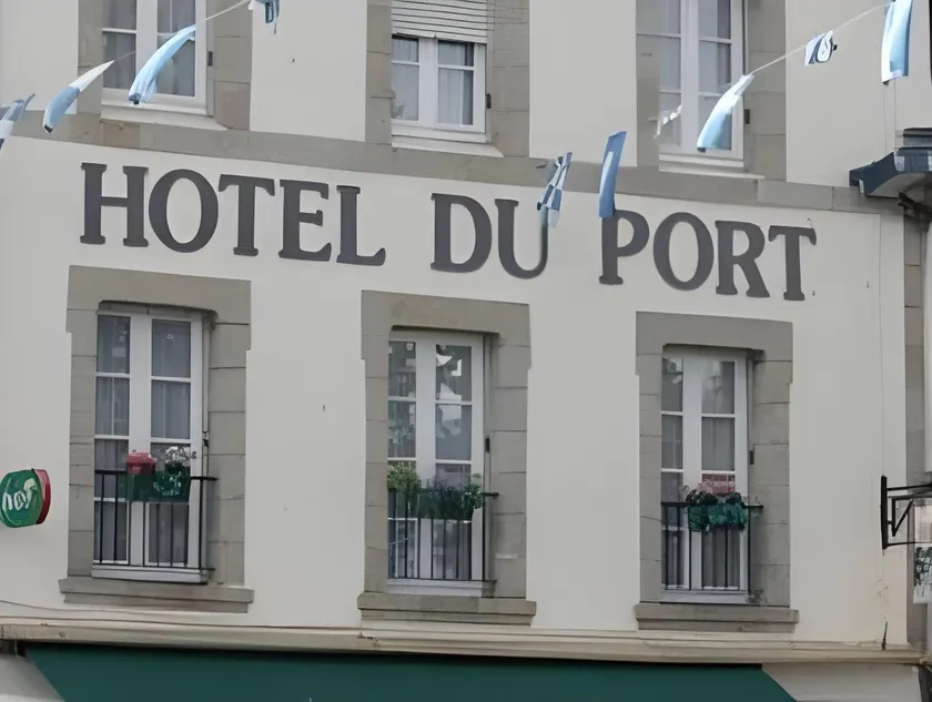 Hotel Du Port - Image 1