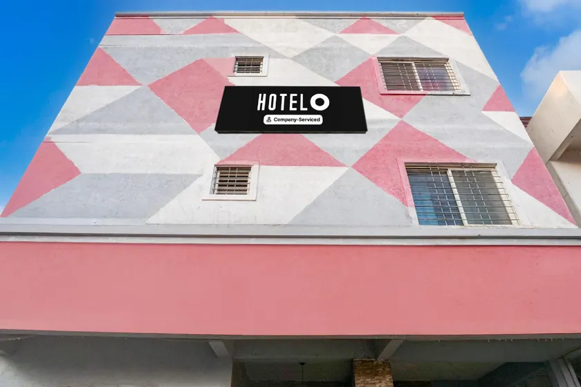 Super Hotel O Dhanori Near Pune Airport - Image 1
