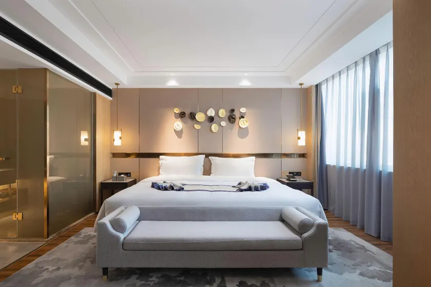 HuaihuaHaiyi International Hotel (Huaihua Railway Station Xintiandi Plaza) - Image 1