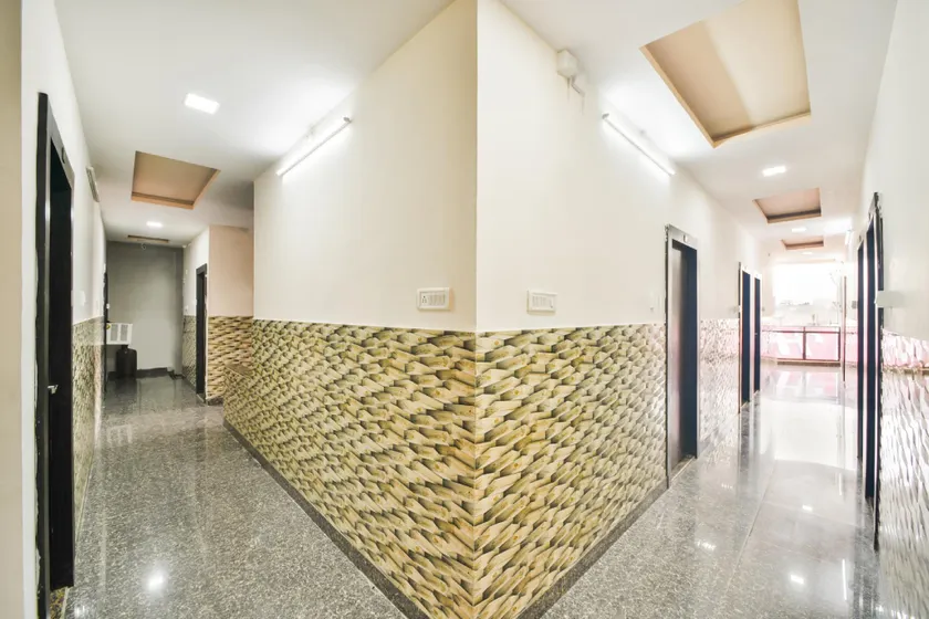 OYO 701244 Hotel Skyway - Image 1