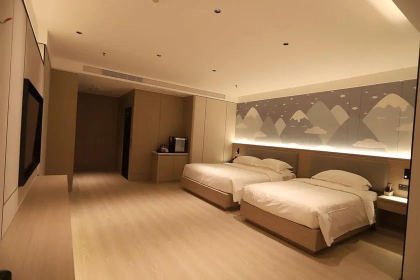 Kailin Hotel (Lingbao Yinfu Market Branch) - Image 1