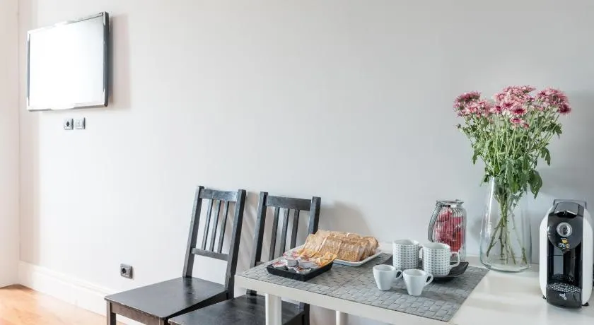 Suite 36 - Image 1
