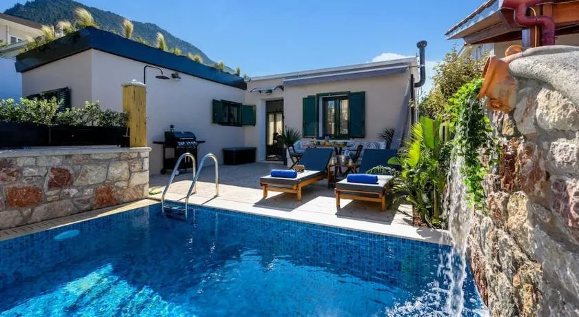 Moana House - Image 1