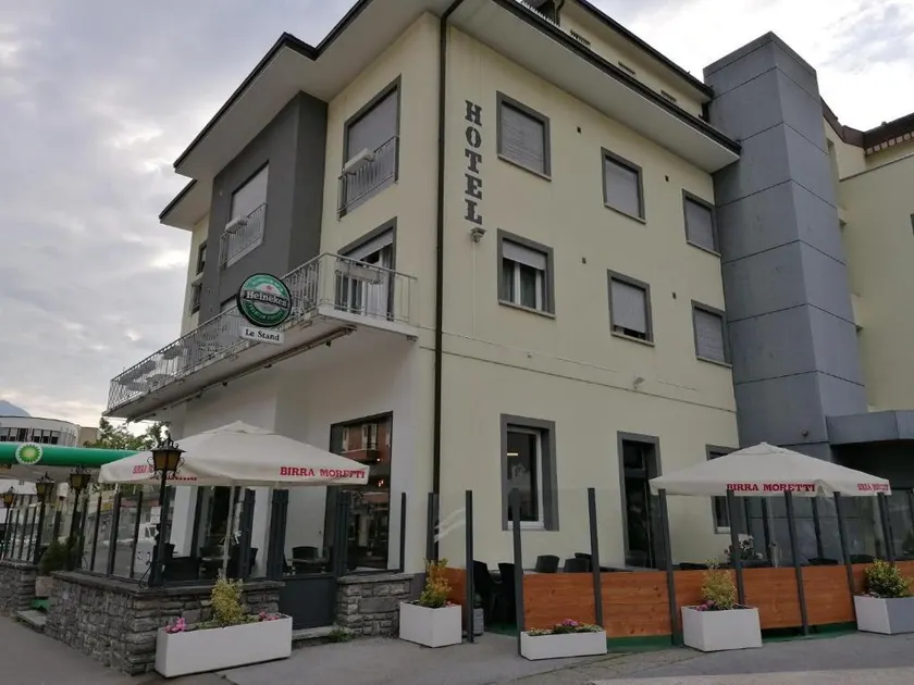 Hotel du Stand - Image 1