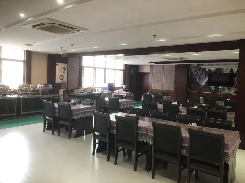 Dongsheng Kaiting Hotel - Image 1