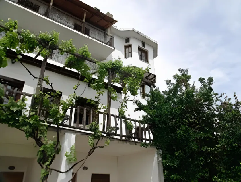 Guesthouse Rousis - Image 1