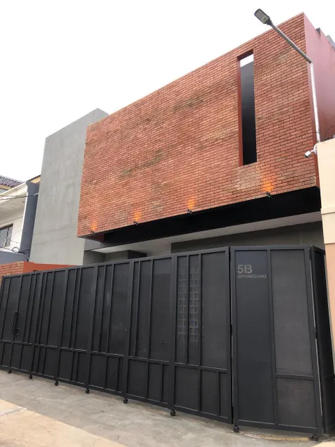 Guest House Ayem Tentrem - Image 1