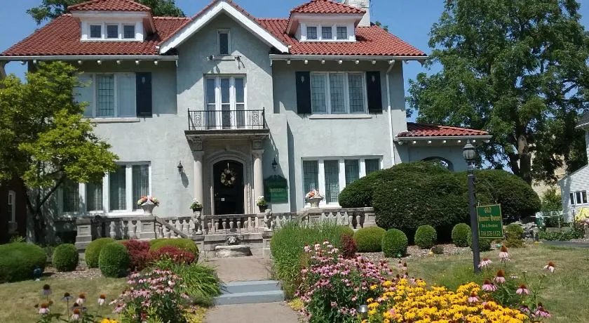 Hanover House Bed and Breakfast - Image 1