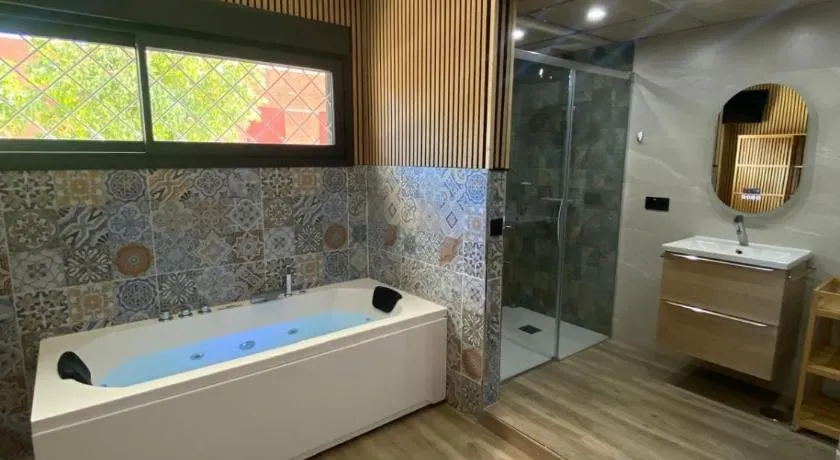 Apartamento en Sevilla DELUXURYROOM - Image 1