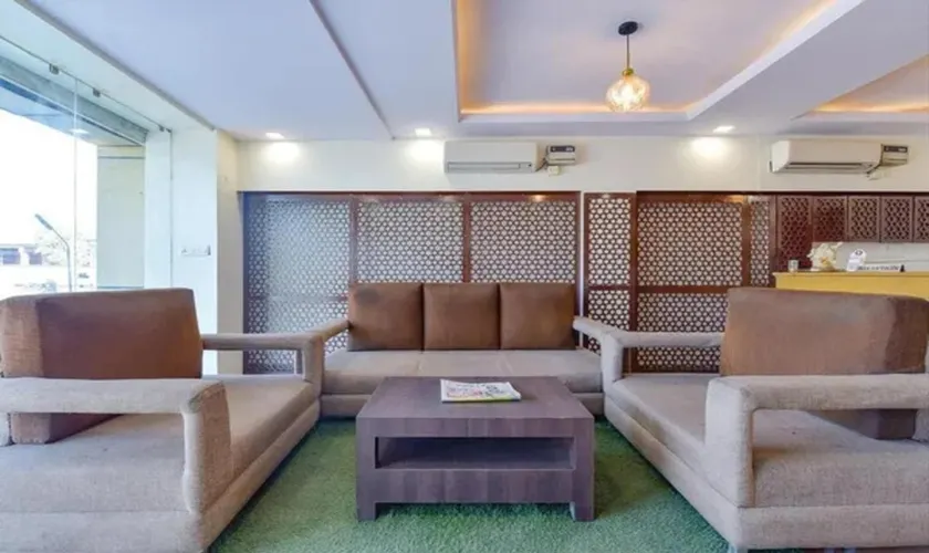 FabHotel Jaipur Classic - Near Vaishali Nagar Central Park - Image 1