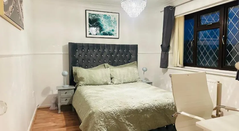 Home away from home - Image 1