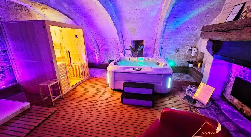 L'Écrin Love Room Spa privatif Orbec - Image 1