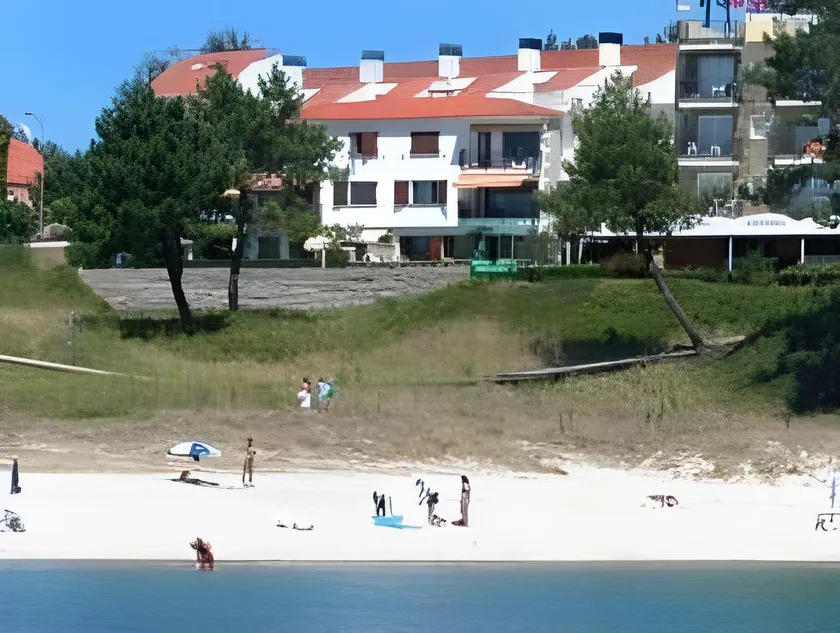 Hotel Inffinit Sanxenxo - Image 1