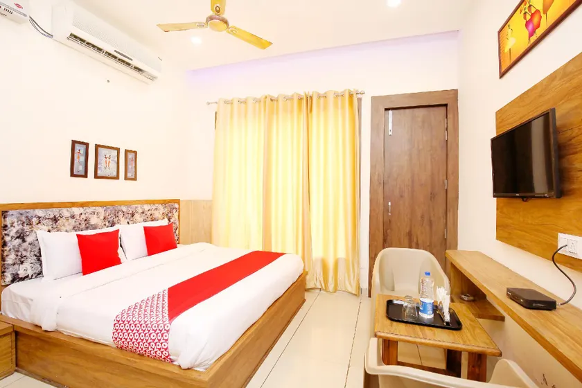 OYO 40447 The swagatam Hotel - Image 1