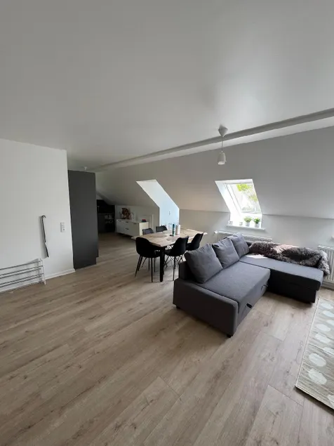 The Snowdrop - New Exclusive 4 bedroom house, up to 8 persons - 155m2 - Free Parking - Image 1