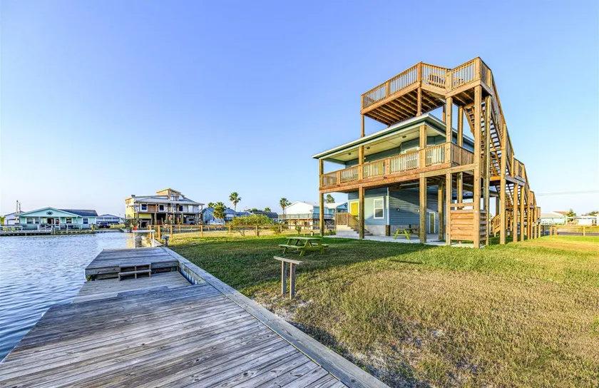 Blue -Crab- Cove - Image 1