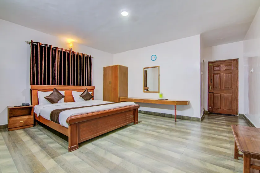 OYO Hotel All Season - Image 1