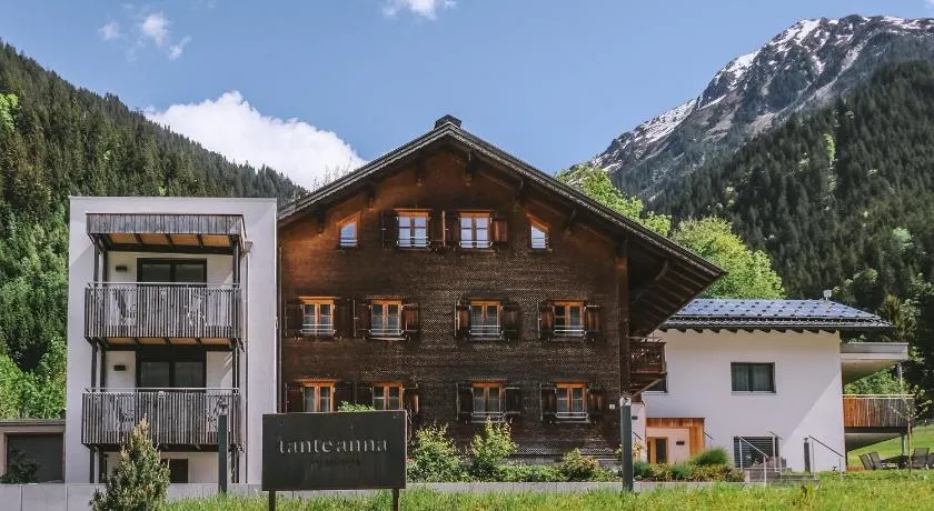 Appartement convivial et familial avec sauna, jardin et barbecue | Vue montagne - Image 1