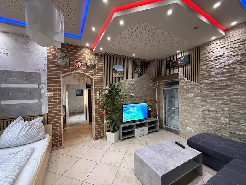 Modern Zimmer Schwanenstadt - Image 1